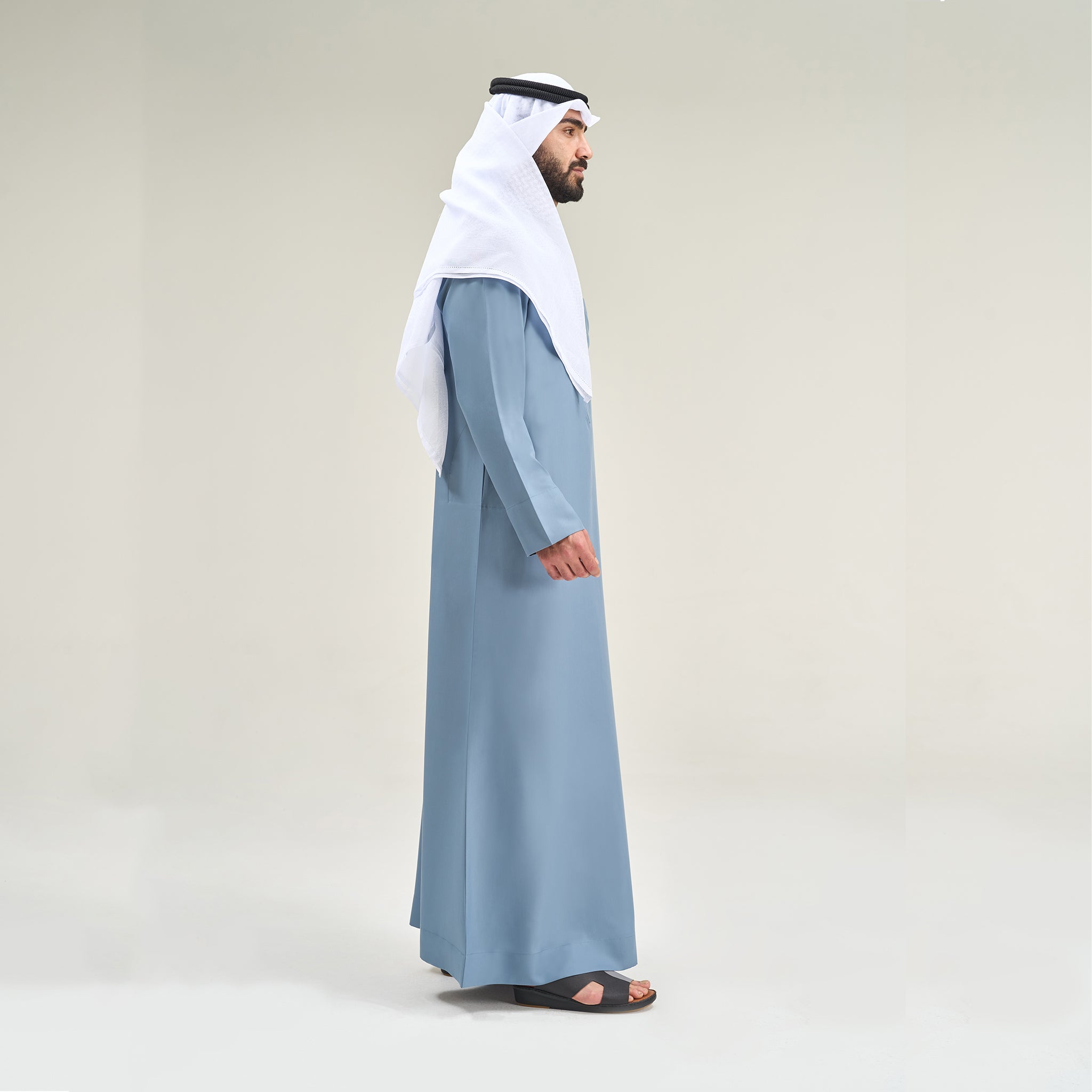 المجموعة الذهبية كندورة كويتي - رمادي