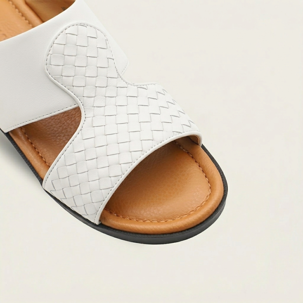 Interlaced Calf White