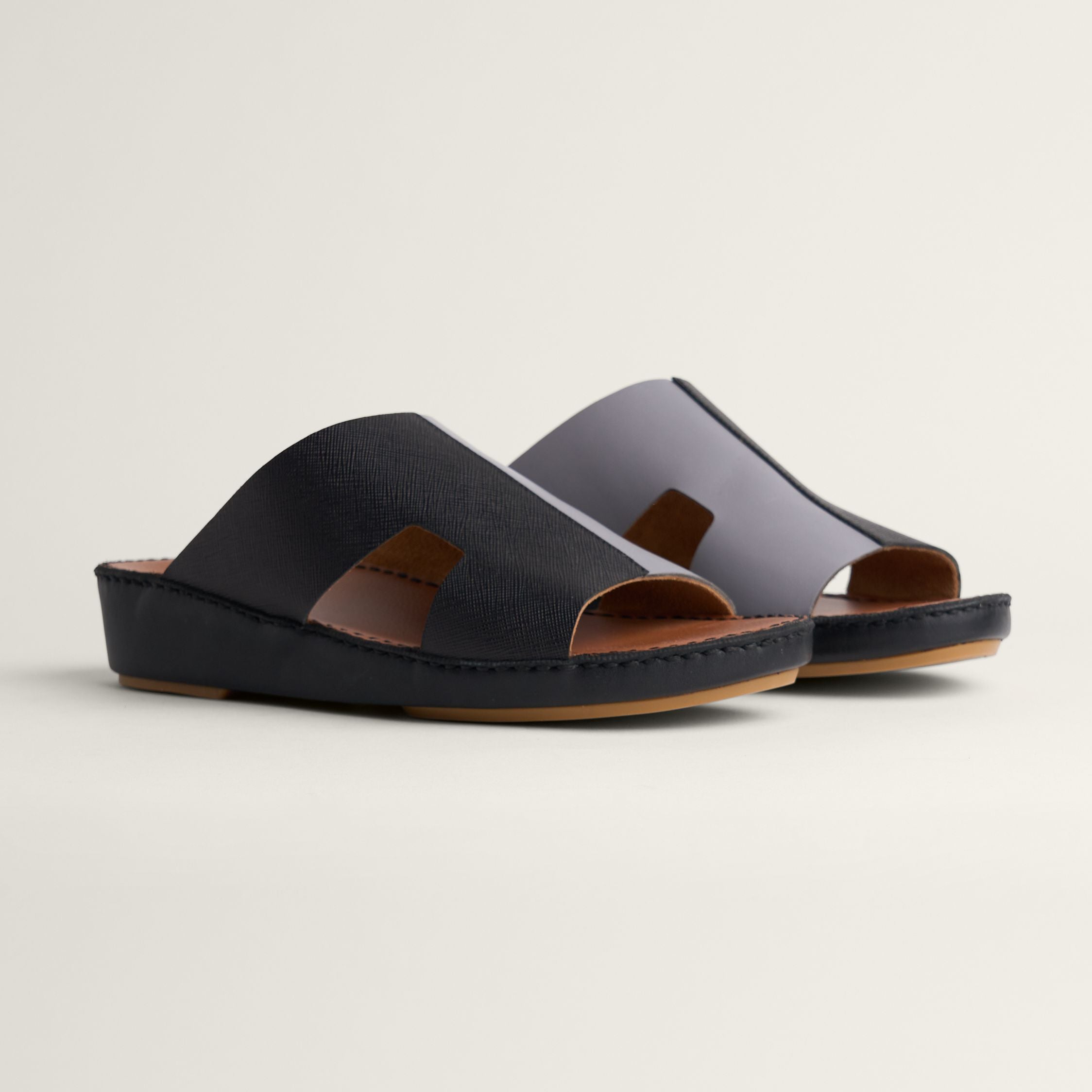 Sandal Calf Preto / Cinza